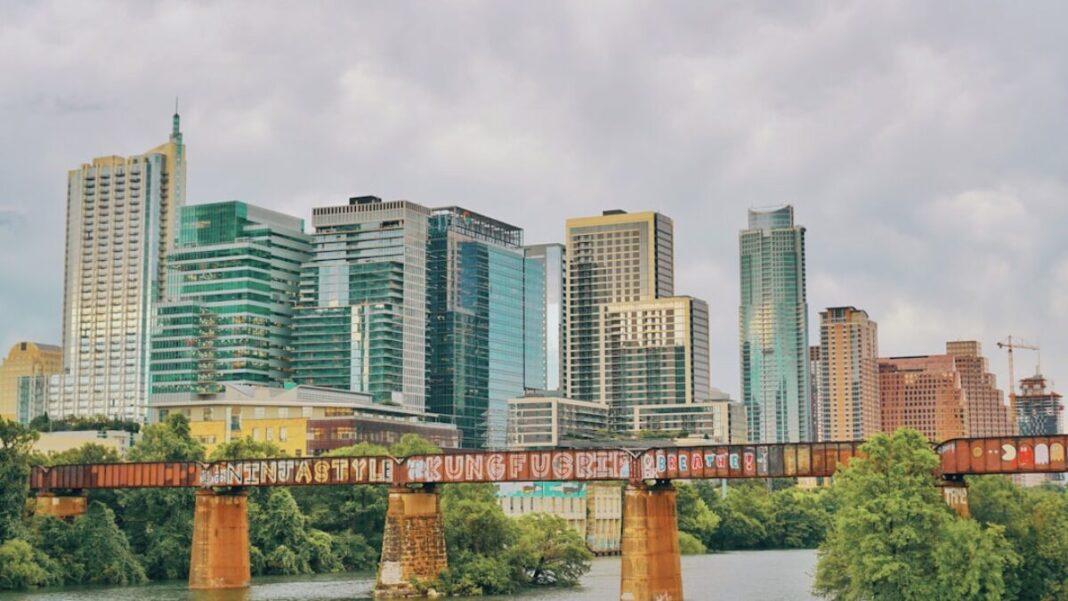 Top 15 Texas Business Podcasts Entrepreneurs Must Hear in 2025